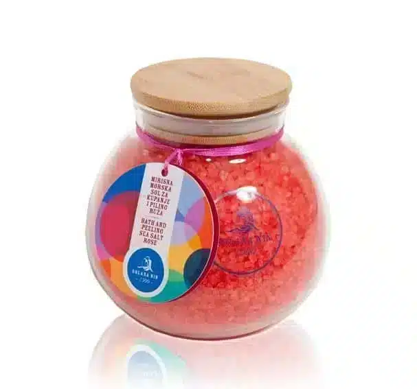 Bath and peeling salt with rose scent, 600gr bulk pack for a relaxing bath
